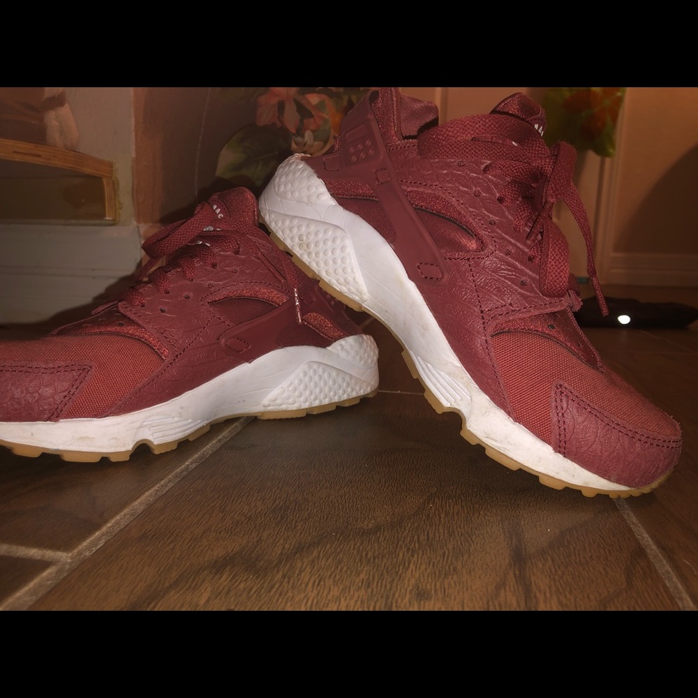 Marron huaraches